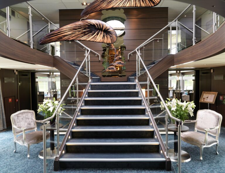 15 Amadeus Elegant Entrance 768x590