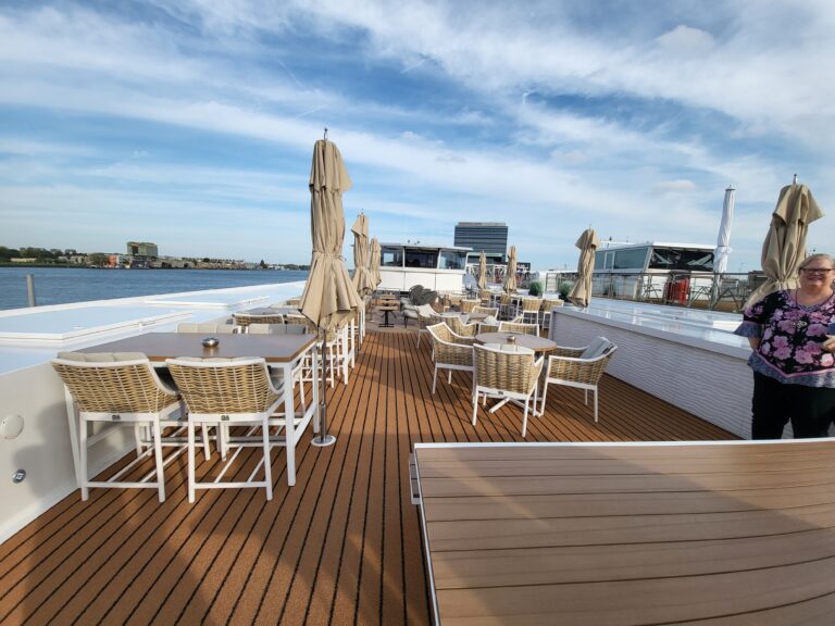 Alfresco deck 768x576